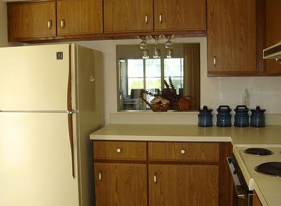 3rd image of 1357 Sandtrap Dr