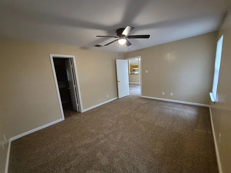 8806 Slumber Ln — Photo 26