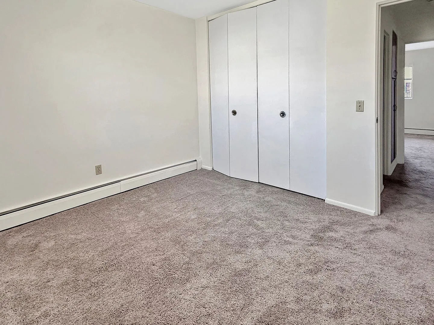 2 bed, 1.0 bath, 776 sqft, $895 — Photo 4