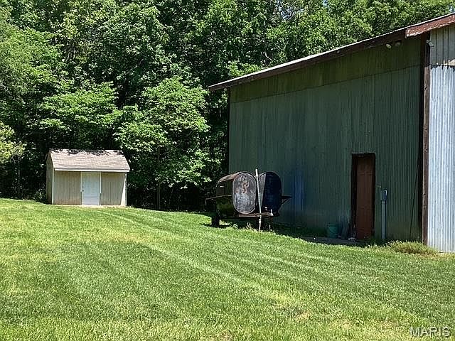 2nd image of 415 Puetz Ln
