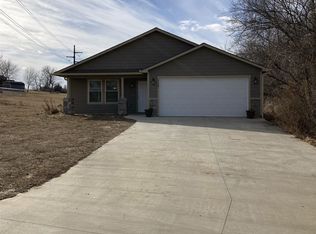 2129 SE Shiloh Ridge Ln, Tecumseh, KS 66542