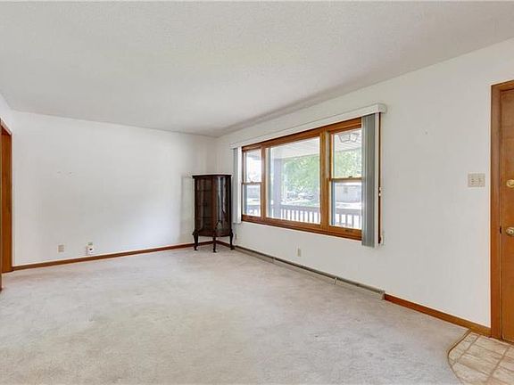 5th image of 1809 10th Ave