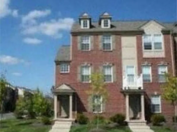 44628 Gwinnett Loop #1, Novi, MI 48377