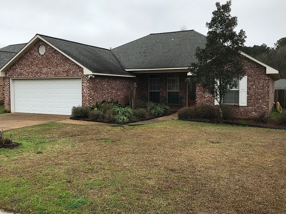 1st image of 621 Annawood Ln NE