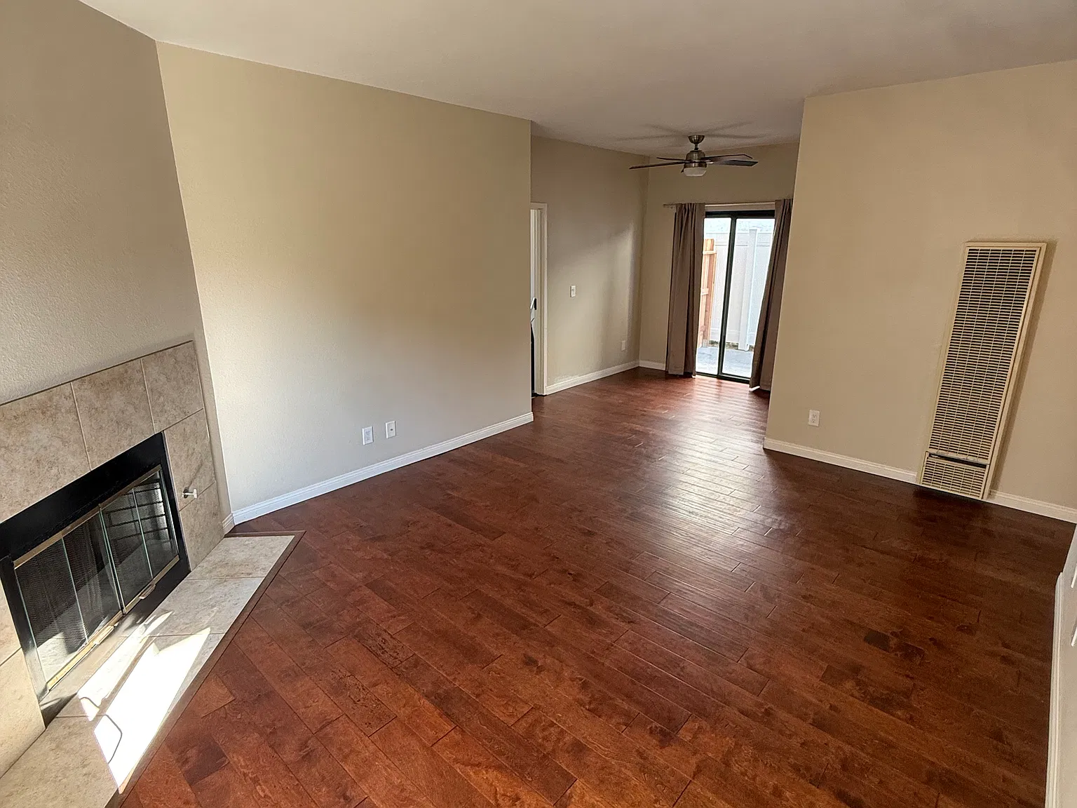 2 bed, 800 sqft, $2,950 — Photo 4