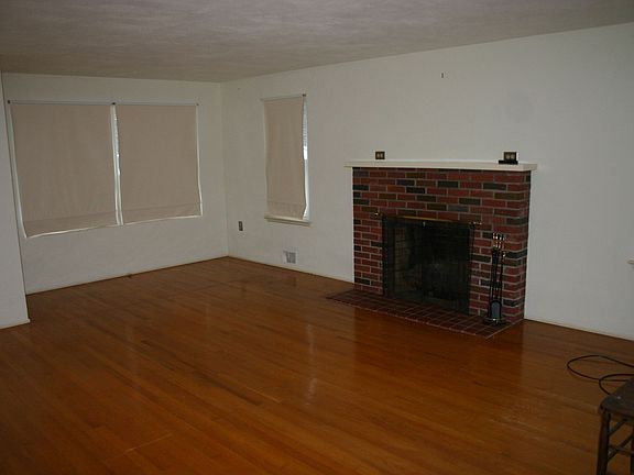3rd image of 469 S 19th St