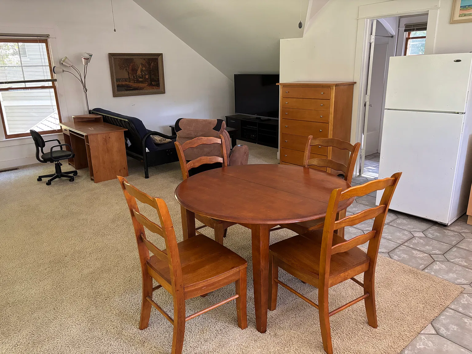 1 bed, 740 sqft, $1,250 — Photo 4
