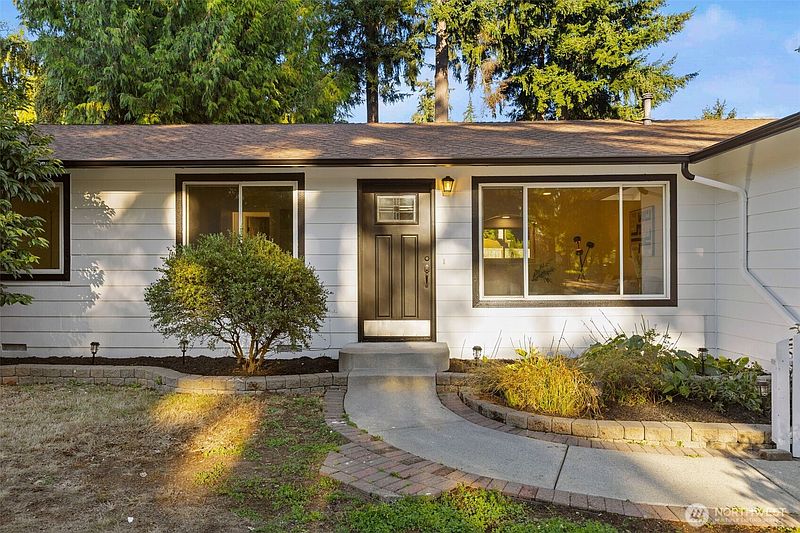 3rd image of 33614 35th Avenue SW