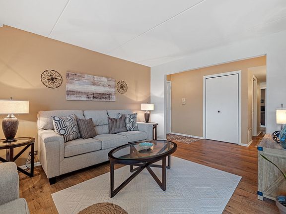4th image of 15702 Brassie Ct APT 1S
