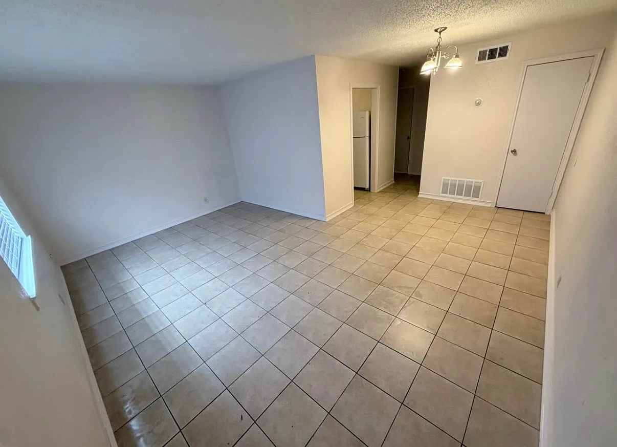1 bed, 700 sqft, $850 — Photo 1