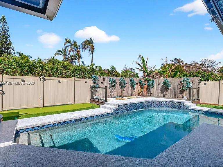 13808 Geranium Pl — Photo 43