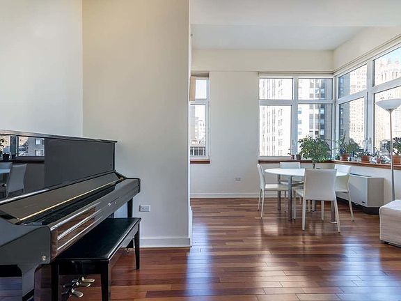 3rd image of 425 5th Ave APT 42A