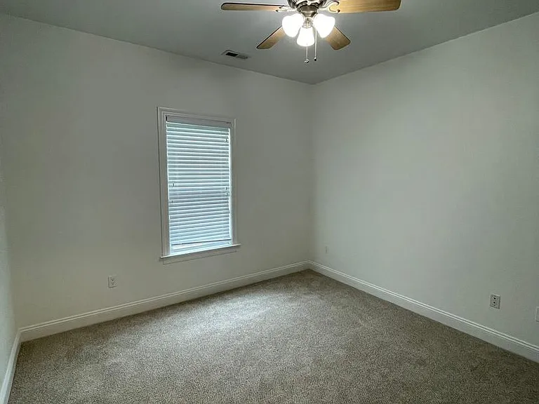 603 Salem Ct — Photo 10