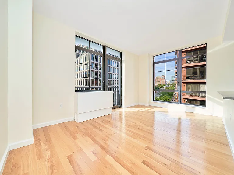 2211 3rd Ave #4-A — Photo 2