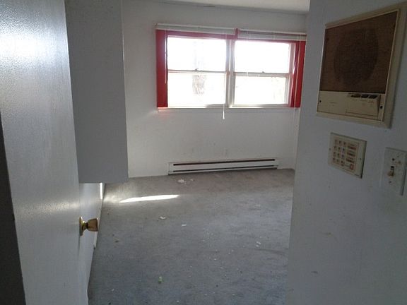 4th image of 111 Kingston Ave