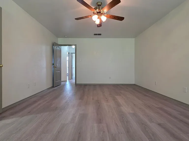 master bedroom pic 6
