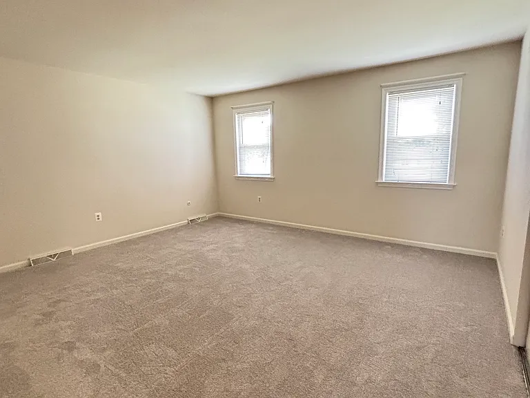260 Jan Dr — Photo 9