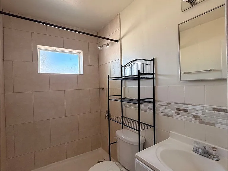 1935 Ricardo Ave — Photo 13