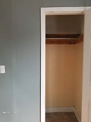 Rented by Confidential Realty | media 7