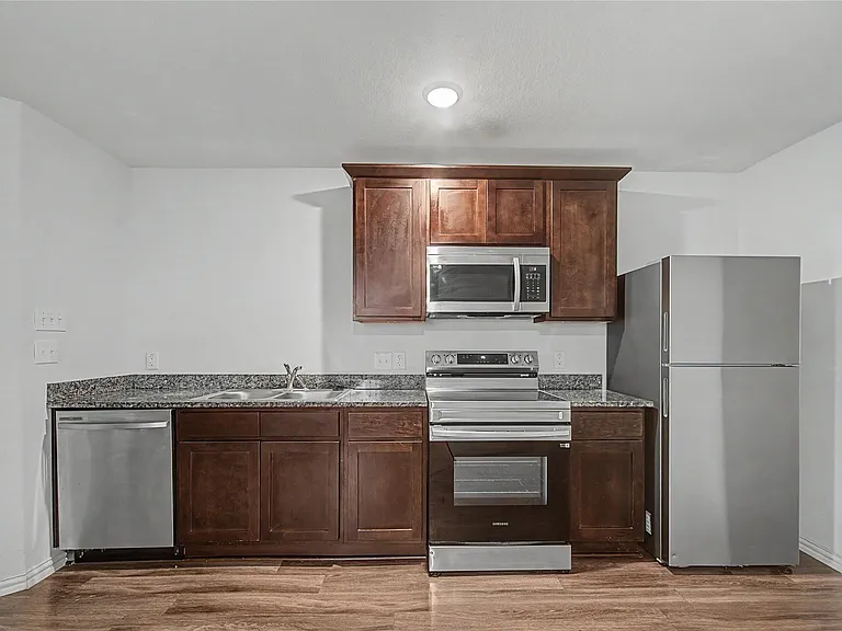 5409 Nielan St #B — Photo 12