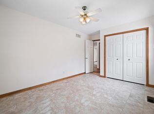 93 Rice Park Dr, Avon Lake, OH 44012