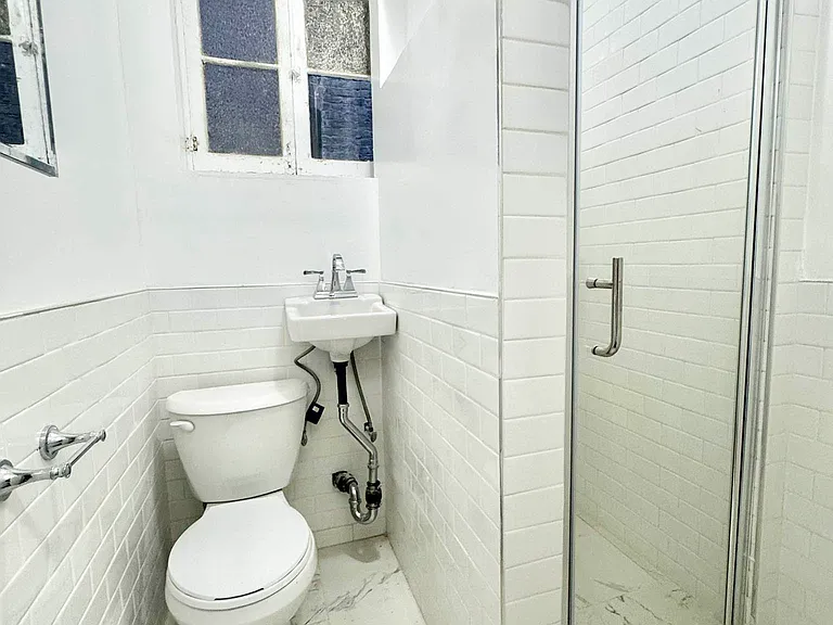 305 E 109th St #10 — Photo 7