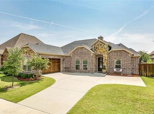 129 McKinley Dr, Burleson, TX 76028