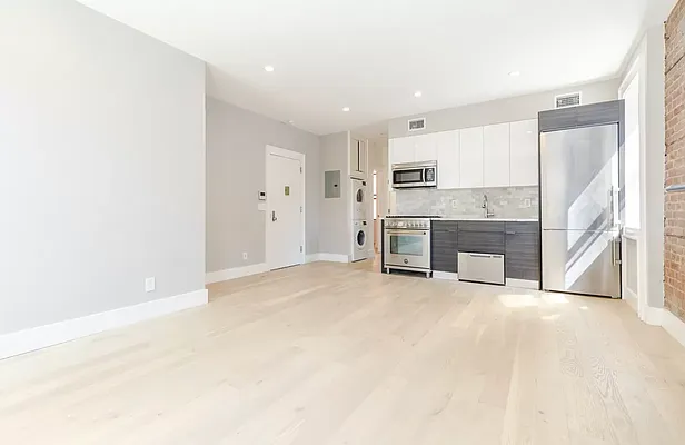 Rented by REAL New York | media 22