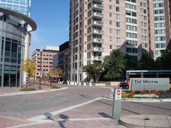 851 N Glebe Rd, Arlington, VA