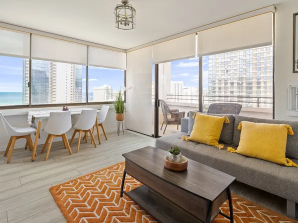 2410 Cleghorn St, Honolulu, HI