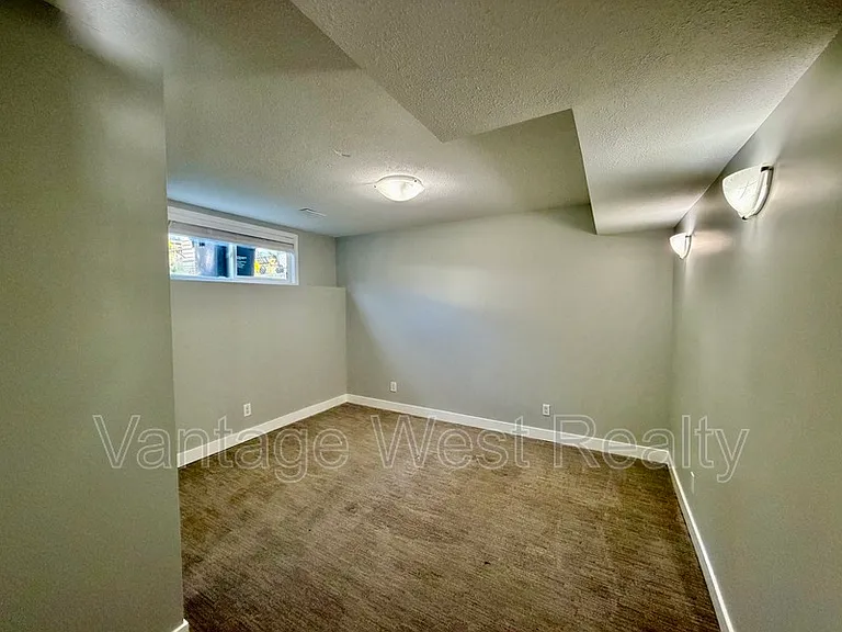 3426B Logan Rd — Photo 11