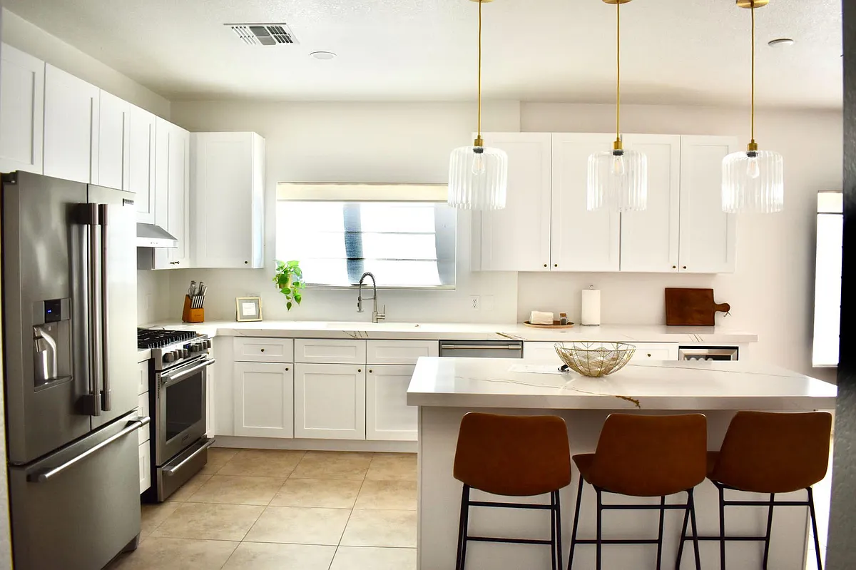Kitchen with quartz countertops - 3545 N Lilly Pond Pl