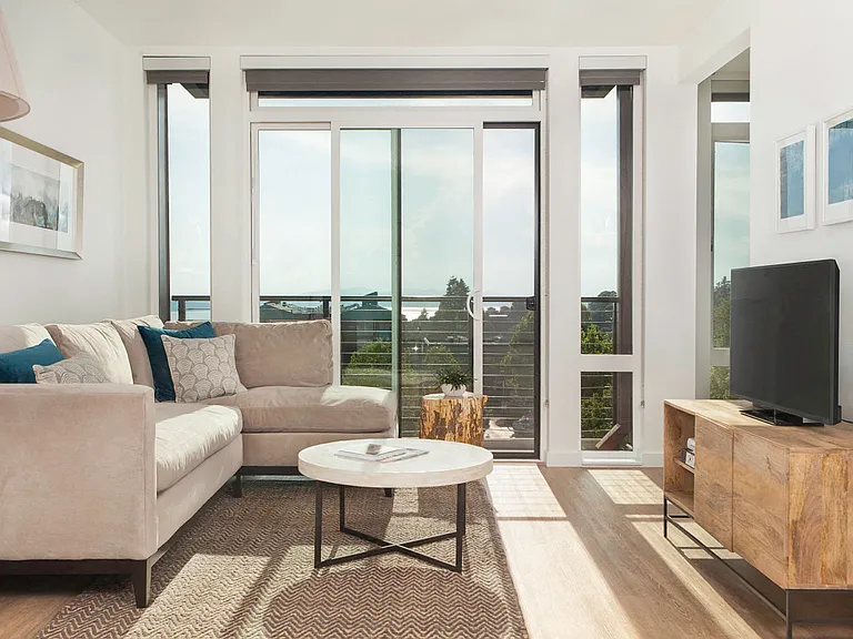 Floor-to-Ceiling Windows
