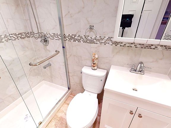 5th image of 532 Prospect Ave #1