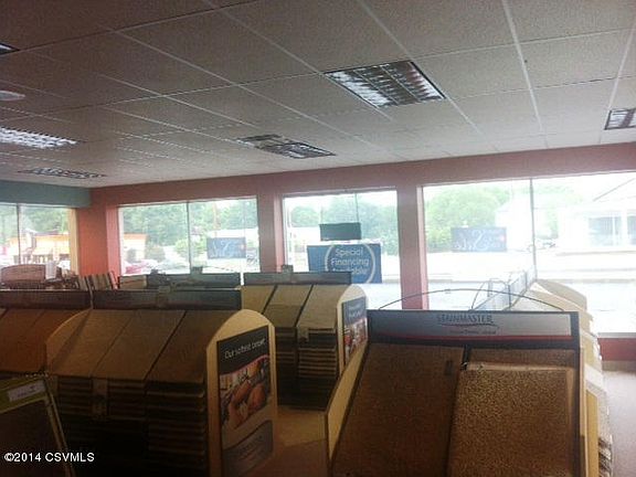 3rd image of 625 N Derr Dr