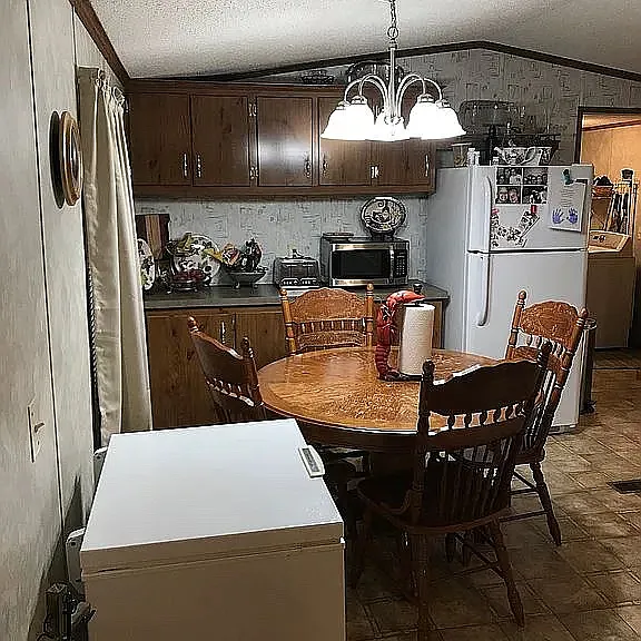 126 Wilkinson Ln SE — Photo 6