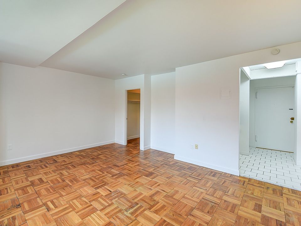 1st image of 1011 Arlington Blvd APT 616