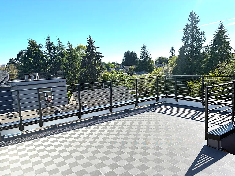 2925 39th Ave SW — Photo 1