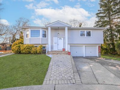 7 Felms Court, Bethpage, NY, 11714