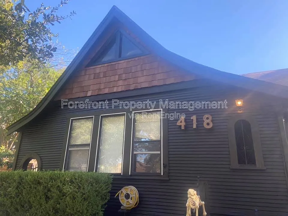 418 W Rosewood Ave