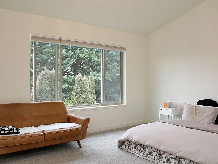 1126 SE Tenino St — Photo 16