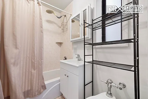 Sold by Citi Habitats | media 4