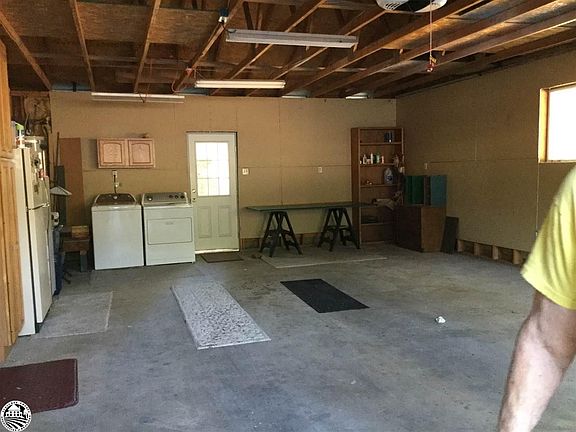 3rd image of 12644 Cresthaven Dr