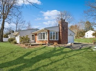 381 S Morris St, Randolph, NJ 07869