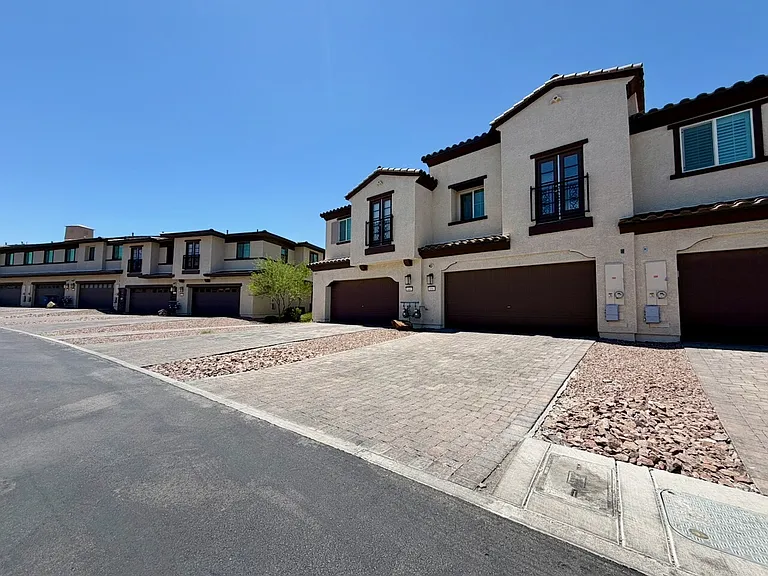 691 Pickled Pepper Pl — Photo 39