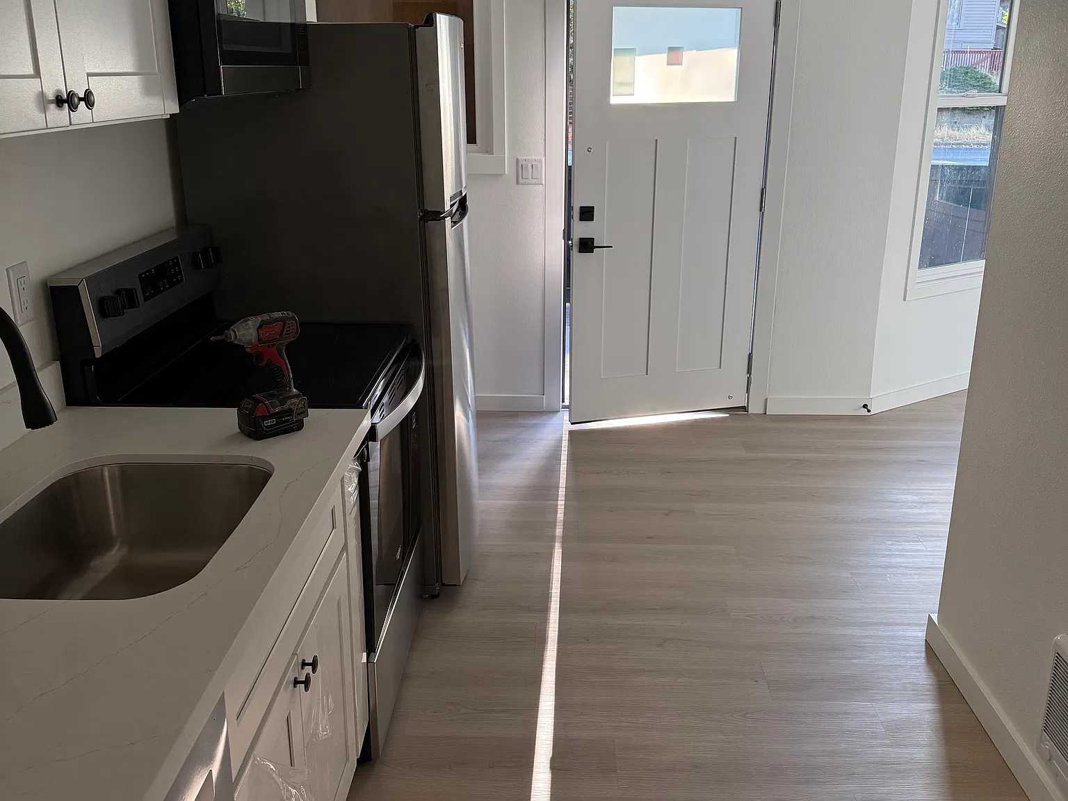 Studio, 460 sqft, $1,199 — Photo 4