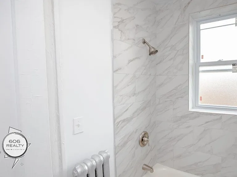 5011 W. Cermak Rd — Photo 14