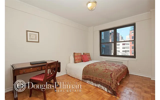 Sold by Douglas Elliman | media 20