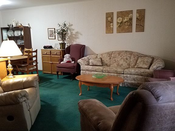 3rd image of 22459 Yates Ave