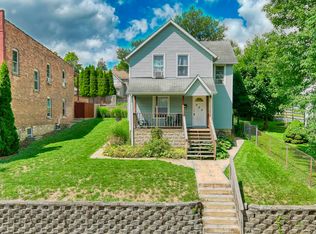 905 Summit St, Joliet, IL 60435